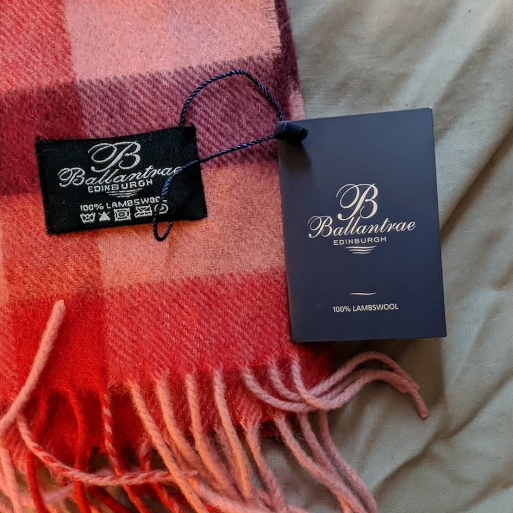 Wool Scarf - Picture 2 of 3